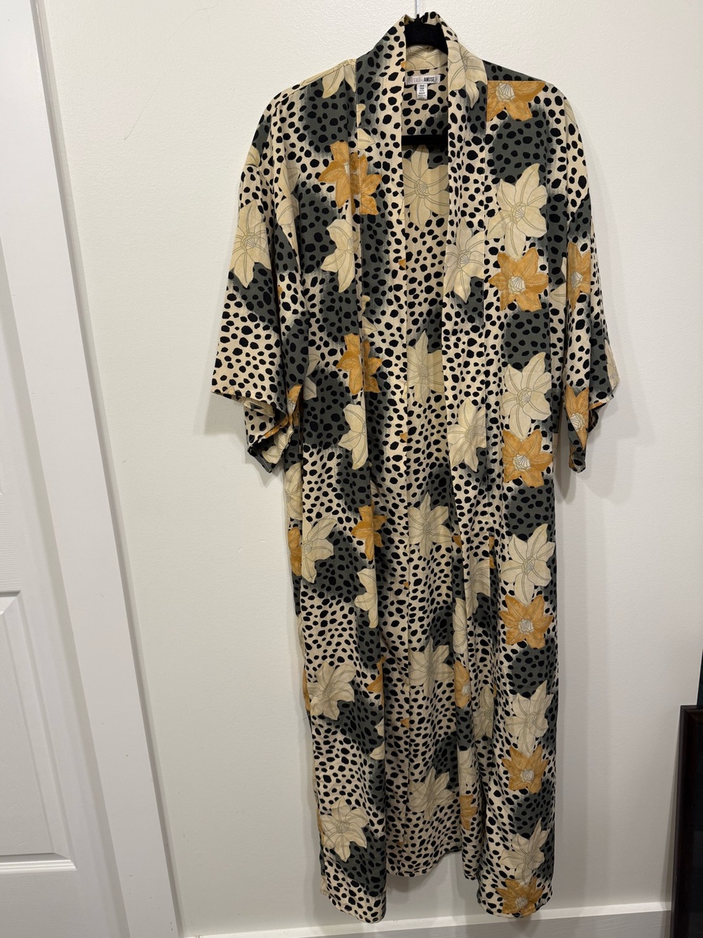 Amuse and Society‎ Floral Polka Dot Duster Kimono in Cream, Mustard & Black